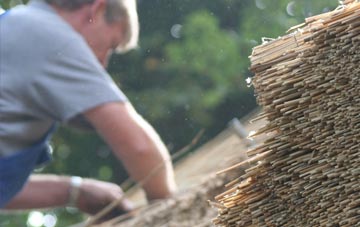 professional Cladach A Bhaile Shear thatchers